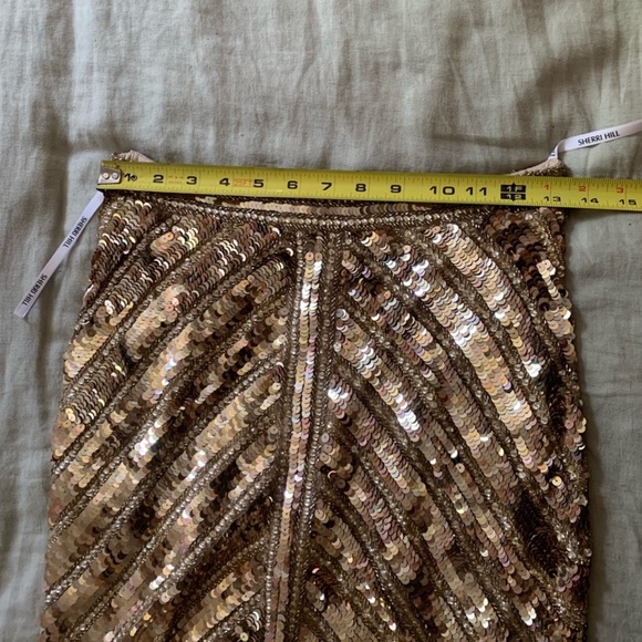 SHERRI HILL GOLD SEQUIN DRESS - Picture 5 of 9